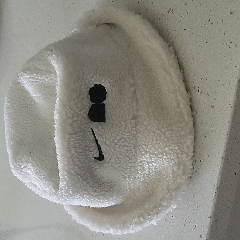 Naomi Osaka Fleece Bucket Hat L/XL. White Color. Very nice and warm for any time